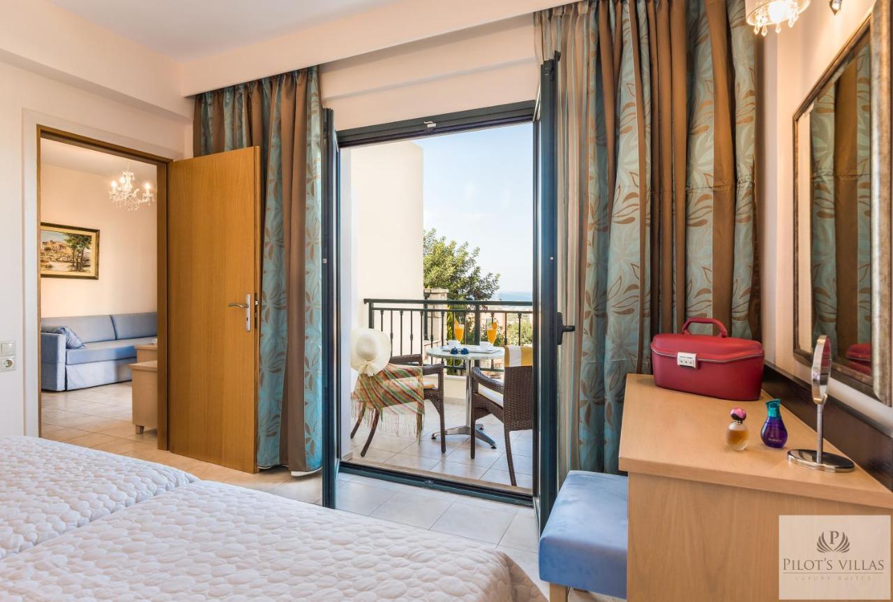 Pilot'S Villas Luxury Suites Hersonissos (Crete) Exterior foto