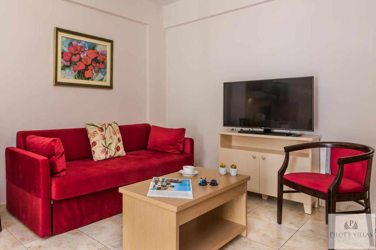 Pilot'S Villas Luxury Suites Hersonissos (Crete) Exterior foto