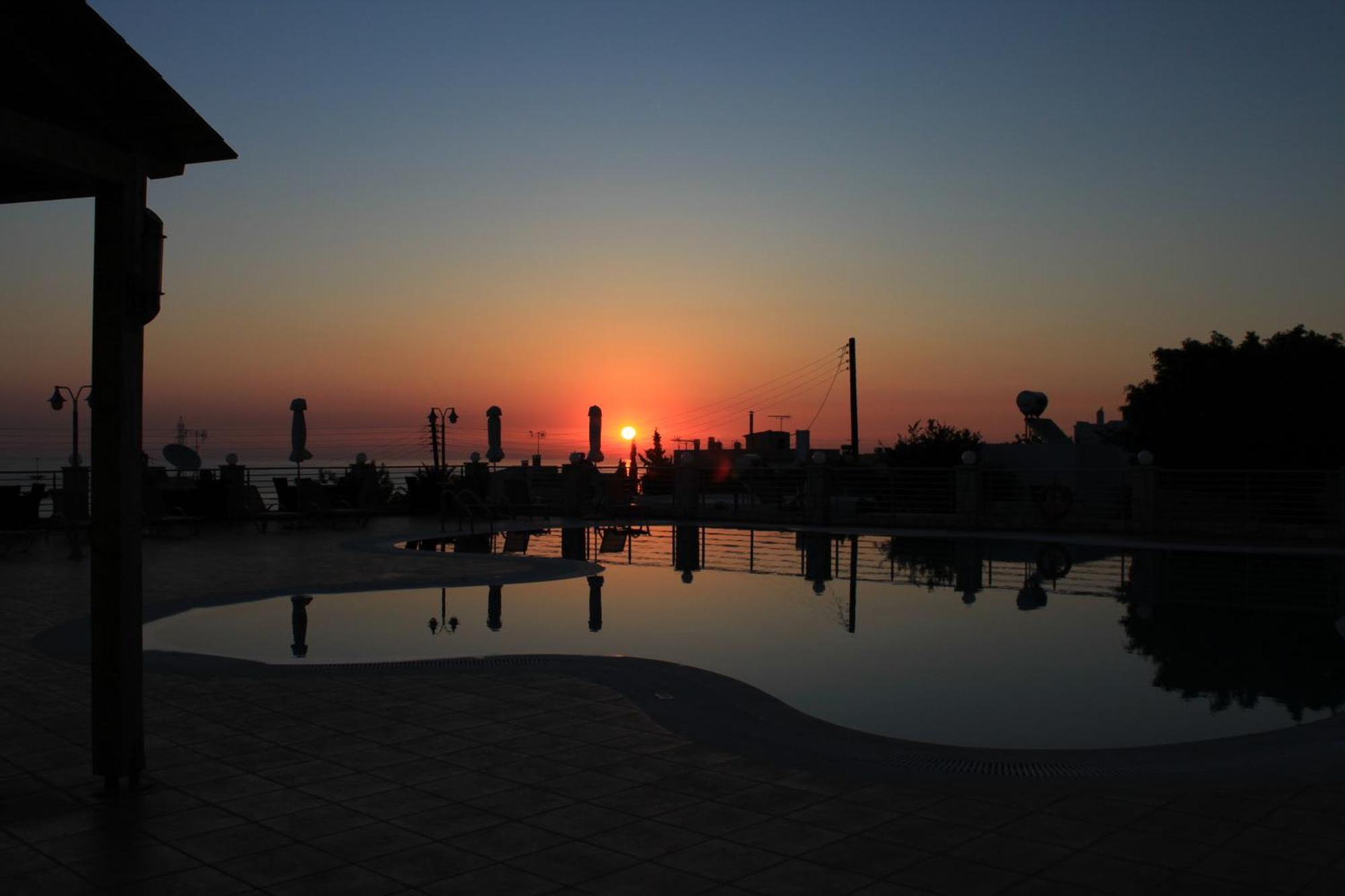 Pilot'S Villas Luxury Suites Hersonissos (Crete) Exterior foto