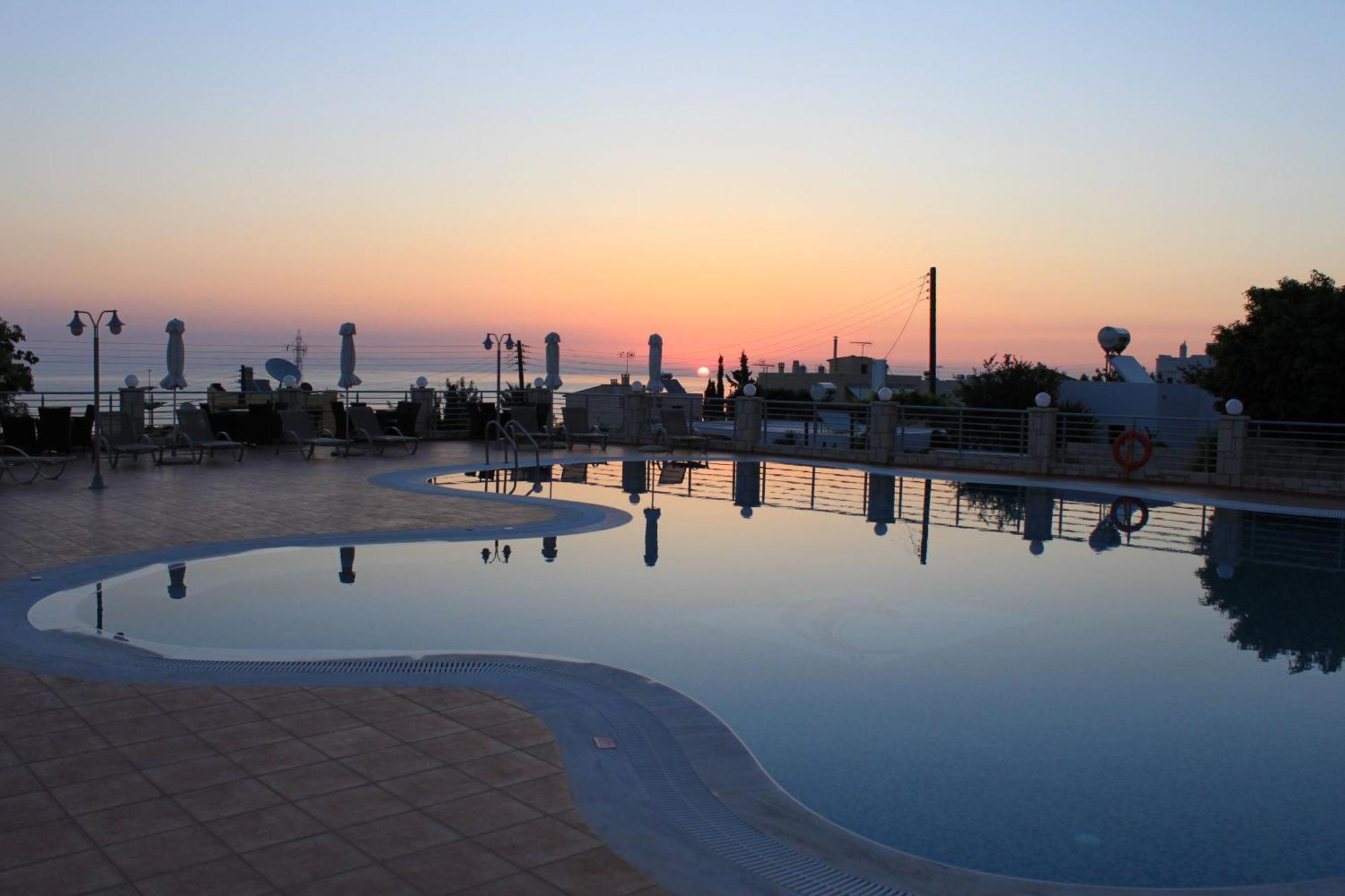 Pilot'S Villas Luxury Suites Hersonissos (Crete) Exterior foto